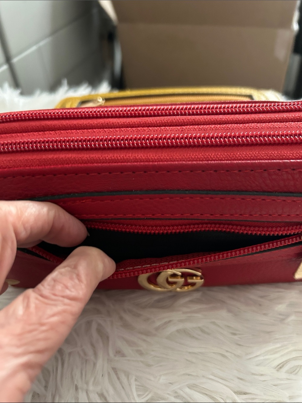 Bundle GG Logo Women's Wallet - Red / Mustard Leather - Picture 5 of 8